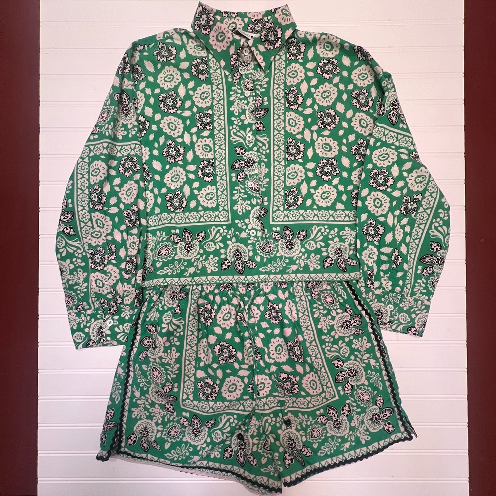 Zara Green Patterned Women Shorts - Picture 2 of 16